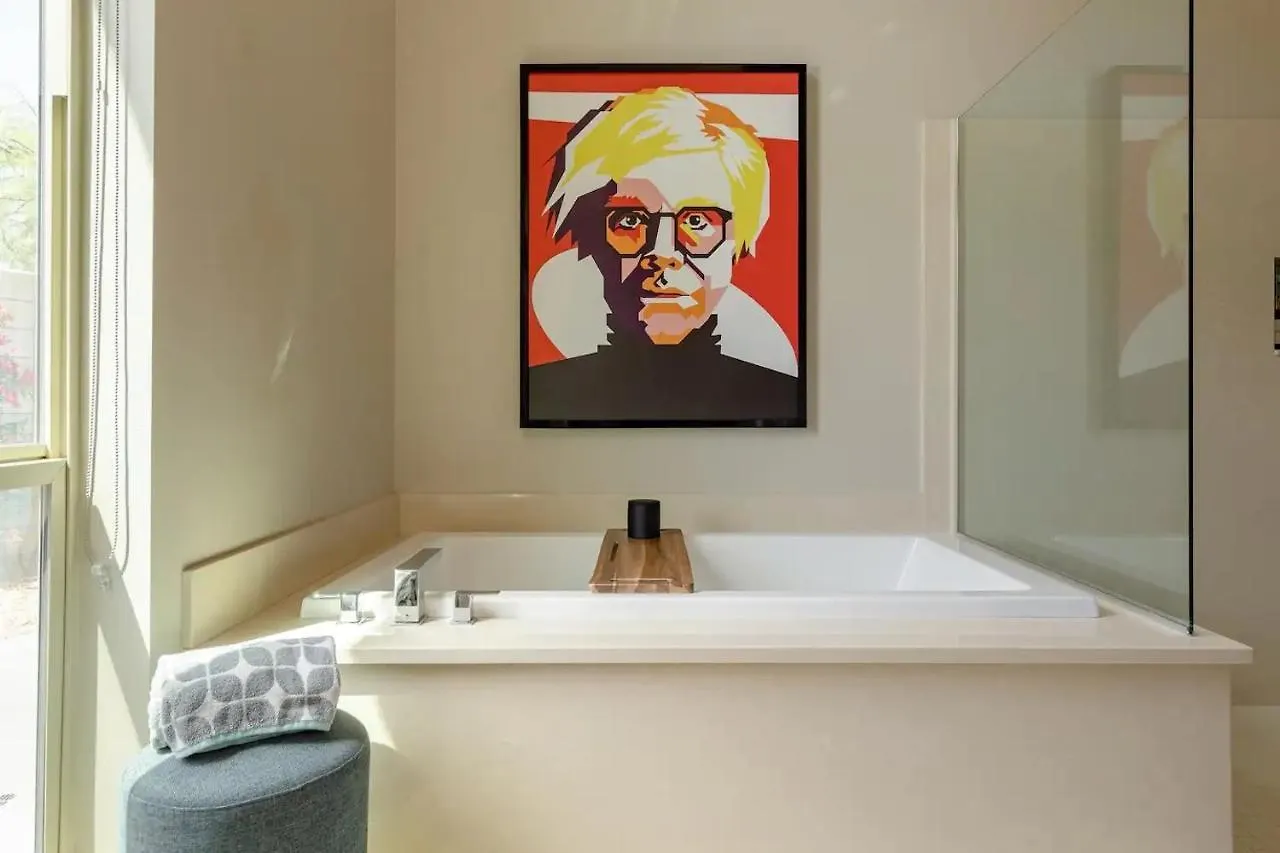 **Fabulous New Luxe Home Pool-Spa-Views!!!** Palm Springs Nyaraló
